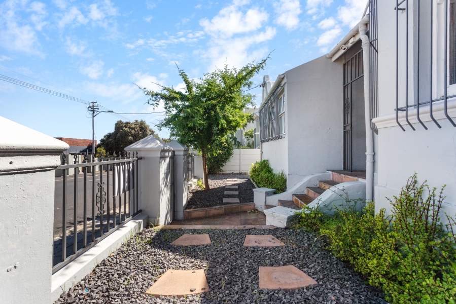 9 Bedroom Property for Sale in Woodstock Western Cape